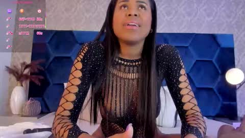 aynaraross1 online show from November 20, 2025, 4:23 am