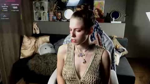 Snapshot of ayreenmoore chatting on September 23, 2025, 8:01 pm Ayreen Moore online show from September 23, 2025, 8:01 pm