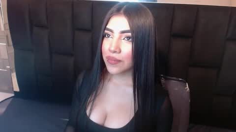 Aysel online show from October 21, 2025, 6:08 pm