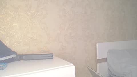 Snapshot of ayshekisskitty chatting on February 18, 2026, 8:27 pm ViktoranMary online show from February 18, 2026, 8:27 pm