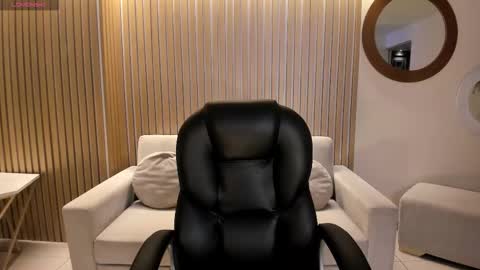 Snapshot of ayshelbrown chatting on October 25, 2025, 3:36 am Ayshel online show from October 25, 2025, 3:36 am