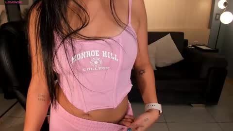 Snapshot of ayshelbrown chatting on November 15, 2025, 5:05 am Ayshel online show from November 15, 2025, 5:05 am