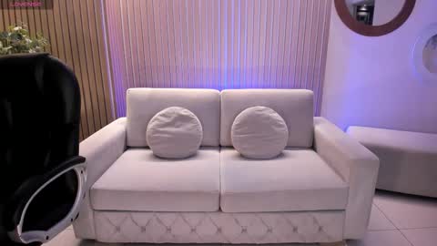 Snapshot of ayshelbrown chatting on November 18, 2025, 3:45 am Ayshel online show from November 18, 2025, 3:45 am