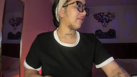 Ayshell online show from January 13, 2026, 11:32 pm