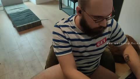 Snapshot of azagal22 chatting on April 14, 2026, 8:31 am justin online show from April 14, 2026, 8:31 am