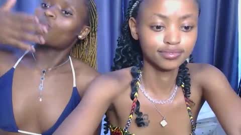 Snapshot of azalea46 chatting on December 1, 2025, 7:13 am Azalea online show from December 1, 2025, 7:13 am