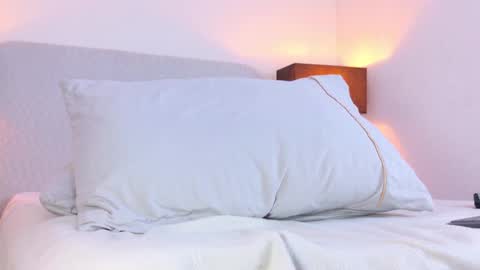 Snapshot of azaria_w chatting on January 10, 2026, 3:52 am Adriana online show from January 10, 2026, 3:52 am