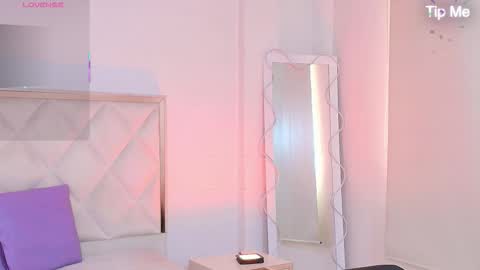 aziel_tay online show from October 21, 2025, 11:33 am