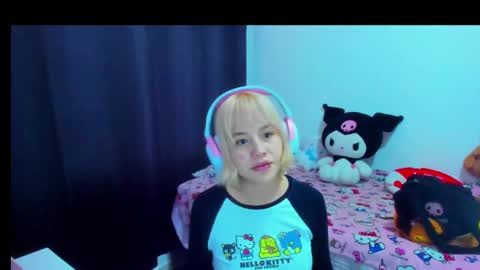 Azu Moure online show from February 22, 2026, 5:33 pm