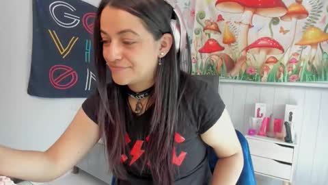 Azucena R online show from November 11, 2025, 2:50 pm