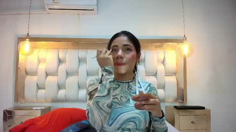 Snapshot of azulmaveric chatting on April 20, 2026, 5:05 pm AZUL online show from April 20, 2026, 5:05 pm