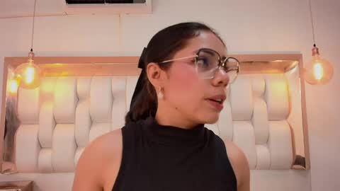 Snapshot of azulmaveric chatting on May 16, 2026, 6:39 pm AZUL online show from May 16, 2026, 6:39 pm