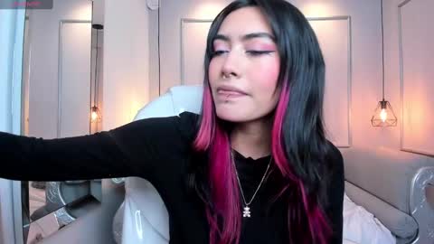 Azura online show from January 27, 2025, 7:13 pm