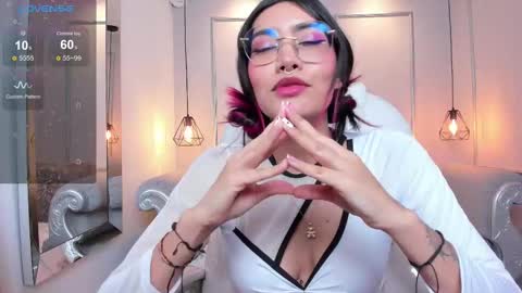 Azura online show from March 1, 2025, 1:43 am