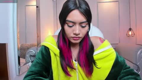 Azura online show from March 11, 2025, 7:25 pm