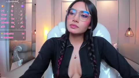 Azura online show from October 15, 2025, 8:42 pm