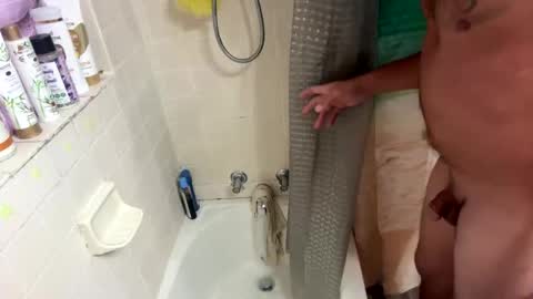 Snapshot of b00tyh0l3l0vin69 chatting on December 2, 2025, 10:38 pm Htwnswangngape online show from December 2, 2025, 10:38 pm