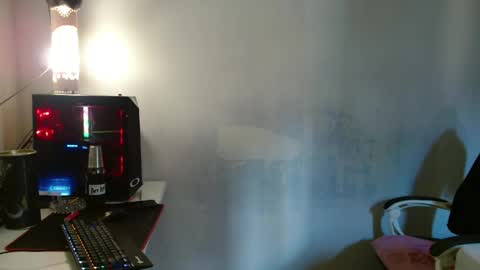 b0ycan online show from March 30, 2026, 7:26 pm