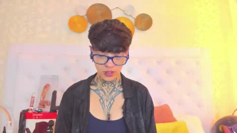 Anny online show from November 16, 2025, 2:17 am