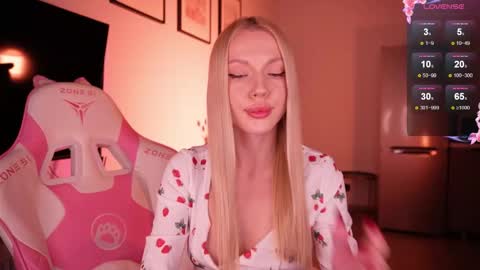 Bonnie  online show from September 22, 2025, 12:29 pm