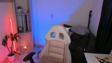 Snapshot of baaby_boyy chatting on November 12, 2025, 8:48 am odeley online show from November 12, 2025, 8:48 am