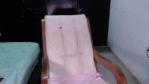 babby_swet online show from November 12, 2025, 12:05 pm