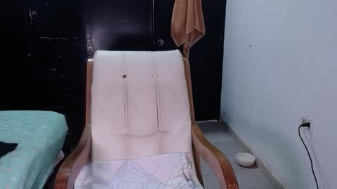 babby_swet online show from November 14, 2025, 11:20 am