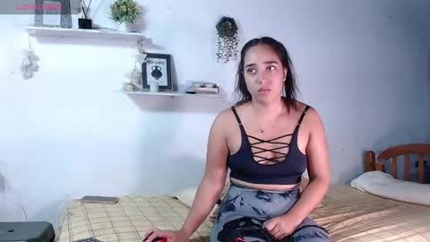 Snapshot of babby_swet chatting on April 21, 2026, 11:27 am babby_swet online show from April 21, 2026, 11:27 am