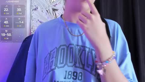 Queen B online show from April 11, 2026, 6:23 pm