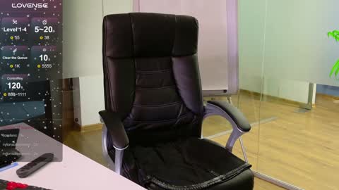 Snapshot of babesgowild chatting on January 22, 2025, 12:06 am Olivia and Lexi online show from January 22, 2025, 12:06 am