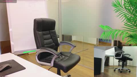 Snapshot of babesgowild chatting on February 13, 2025, 8:27 am Olivia and Lexi online show from February 13, 2025, 8:27 am