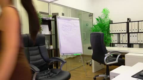 Snapshot of babesgowild chatting on October 6, 2025, 4:43 am Olivia and Lexi online show from October 6, 2025, 4:43 am