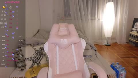 bb adele  online show from April 8, 2026, 6:19 pm