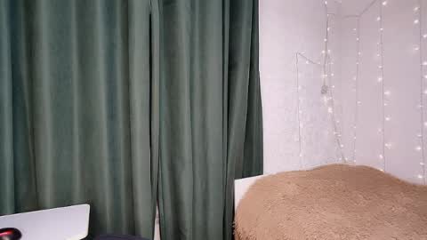 Alis online show from April 14, 2026, 5:52 pm