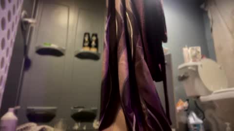 Snapshot of baby_buddha chatting on December 6, 2024, 6:04 am baby buddha  online show from December 6, 2024, 6:04 am