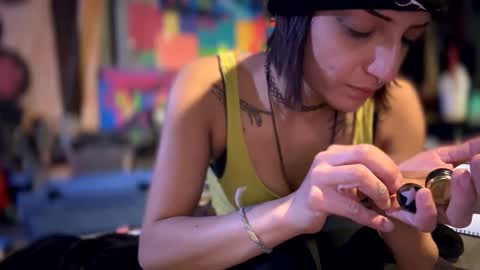 Snapshot of baby_buddha chatting on January 8, 2025, 11:32 am baby buddha  online show from January 8, 2025, 11:32 am