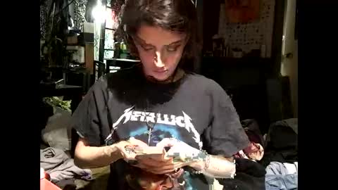 Snapshot of baby_buddha chatting on February 2, 2025, 3:43 am baby buddha  online show from February 2, 2025, 3:43 am