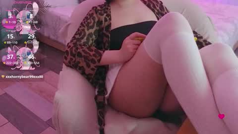 Debora online show from November 29, 2025, 12:35 am