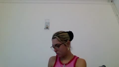 Snapshot of baby_girls2224 chatting on January 16, 2026, 9:46 am baby_girls2224 online show from January 16, 2026, 9:46 am