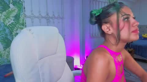 Snapshot of baby_julieta00 chatting on May 19, 2026, 4:41 am Julieta online show from May 19, 2026, 4:41 am