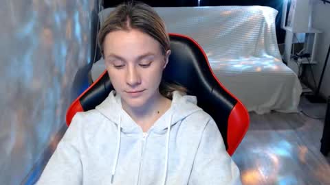 baby_kitte online show from March 16, 2026, 5:44 am