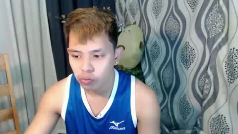 Snapshot of baby_maxxx chatting on February 25, 2026, 3:27 am Max online show from February 25, 2026, 3:27 am