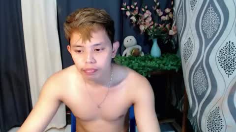 Snapshot of baby_maxxx chatting on March 18, 2026, 8:50 am Max online show from March 18, 2026, 8:50 am