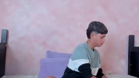 baby_noaht online show from April 29, 2026, 2:21 pm