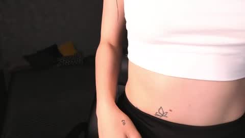 baby_sunsh1ne_ online show from June 21, 2026, 1:08 am