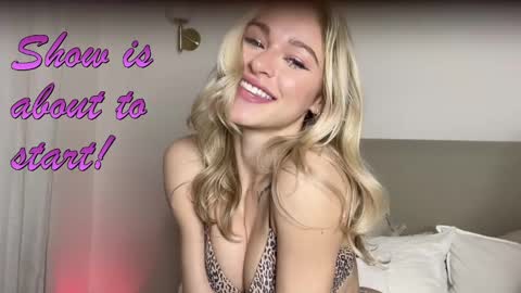 Baby Tavia online show from March 7, 2025, 4:11 pm