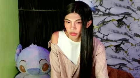 yumiko online show from June 25, 2026, 5:45 am