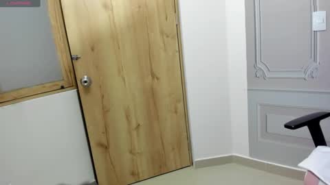 Snapshot of babyabril18 chatting on March 7, 2025, 10:24 am Karla online show from March 7, 2025, 10:24 am