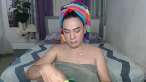   AMANDA  online show from April 22, 2026, 11:23 am