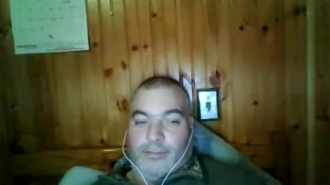 Snapshot of babybaby83 chatting on December 10, 2024, 10:16 pm Darren online show from December 10, 2024, 10:16 pm